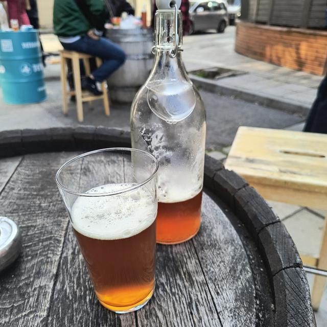 Photo (c) birenoshkembe