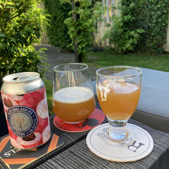 Een foto van Martine Besseling (Martine-B) met een Neipa - Lychee Lovers
