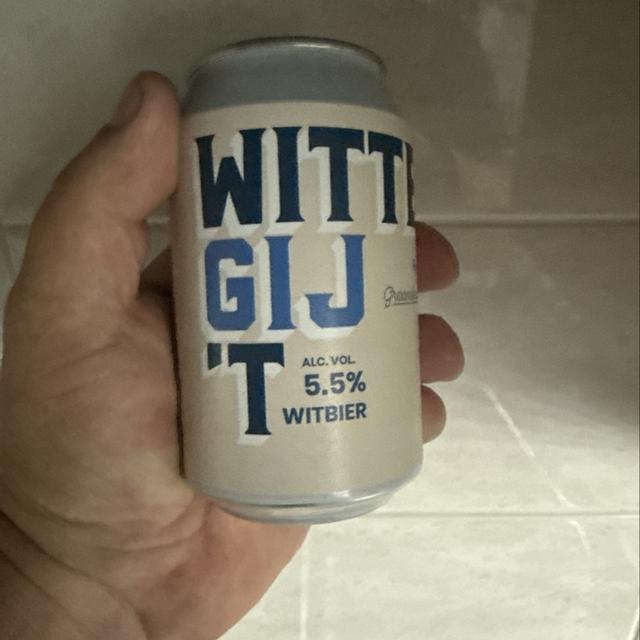 Een foto van Remco Oosterlee (Bromsmurf) met een Witte Gij 't
