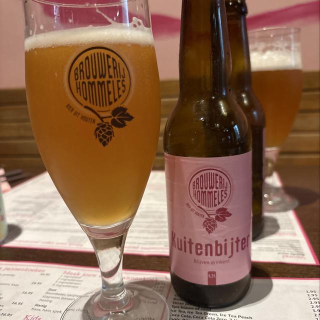 Een foto van Camille de Jorge (Kmillesa) met een Kuitenbijter