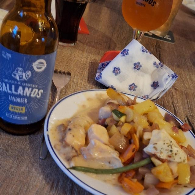 Een foto van Robert K (Krukkert) met een Sallands Weizen