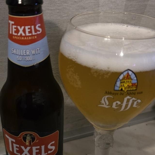 Een foto van Rick van Nunen (Rickybiergenieter) met een Skiller Wit
