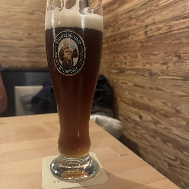 Een foto van Dyon van Bavel (dvbavel) met een Franziskaner Premium Weissbier Dunkel