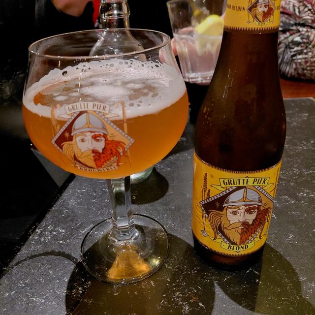 Een foto van Heidebrouwer (Heidebrouwer) met een Grutte Pier Blond
