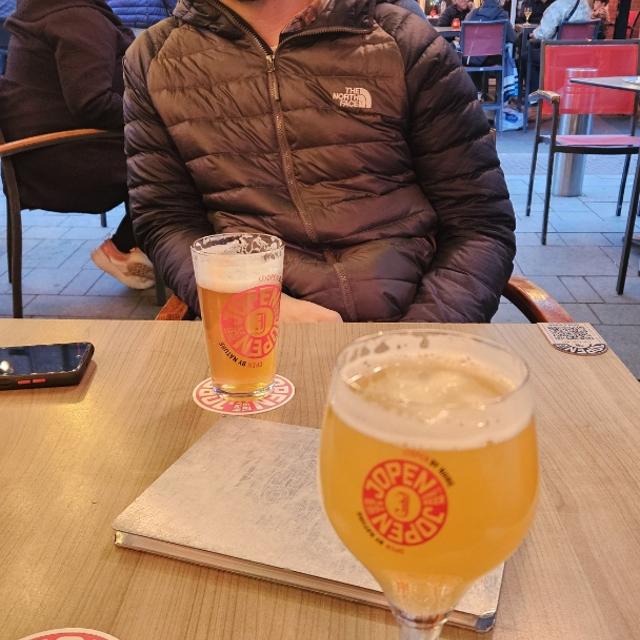 Een foto van Leyla van Ligtenberg (Leylavl) met een Neder Wit