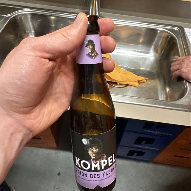 Een foto van Jens Ginis (GiniTonic) bij de brouwerij Brouwerij Kompel
