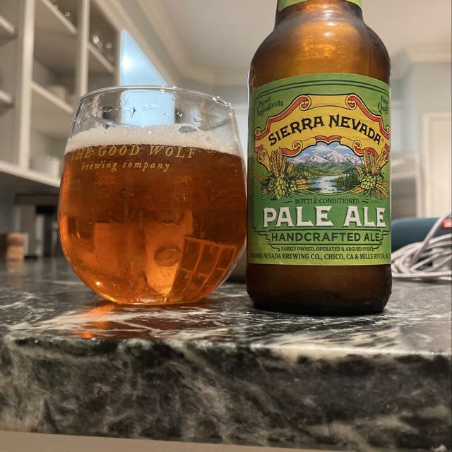 Een foto van Dan Lynch (GoodForYou) met een Pale Ale