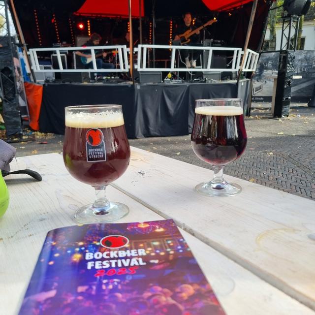 Een foto van Linda Edel (biertopper) bij de brouwerij Maximus Brouwerij