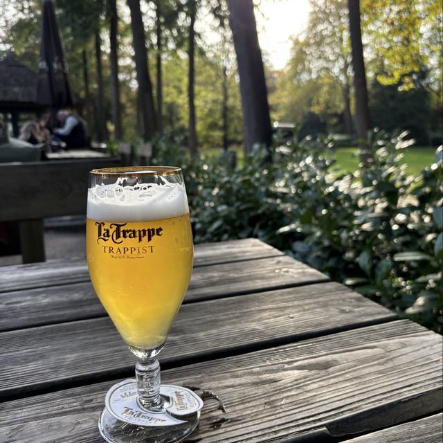 Een foto van Jodie van der Wal (jodievanderwal) met een La Trappe PUUR