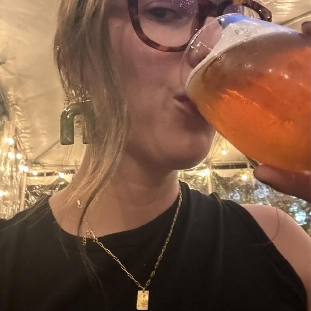 Een foto van Kerra Demsky (KerraAdkins) met een Pale Ale