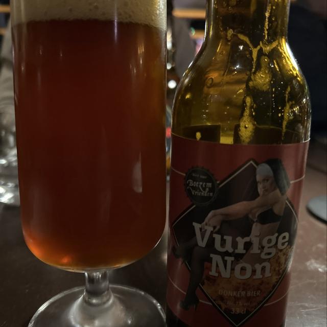 Een foto van Thomas Wennerlund (Thowen) met een Chaamse Dubbel / Vurige Non
