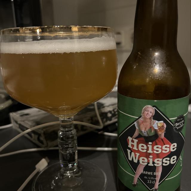Een foto van Alexander Korunka (Forza-Alex) met een Heisse Weißen