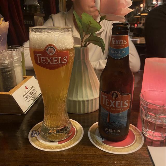 Een foto van youridebierking  (youridebierking) met een Overzee IPA