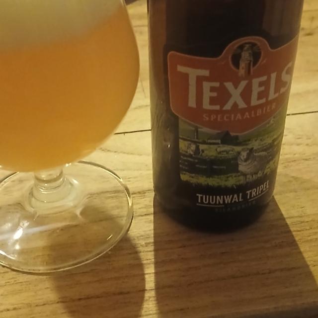 Een foto van Roy Rowinkel (RR87) met een Tuunwal Tripel